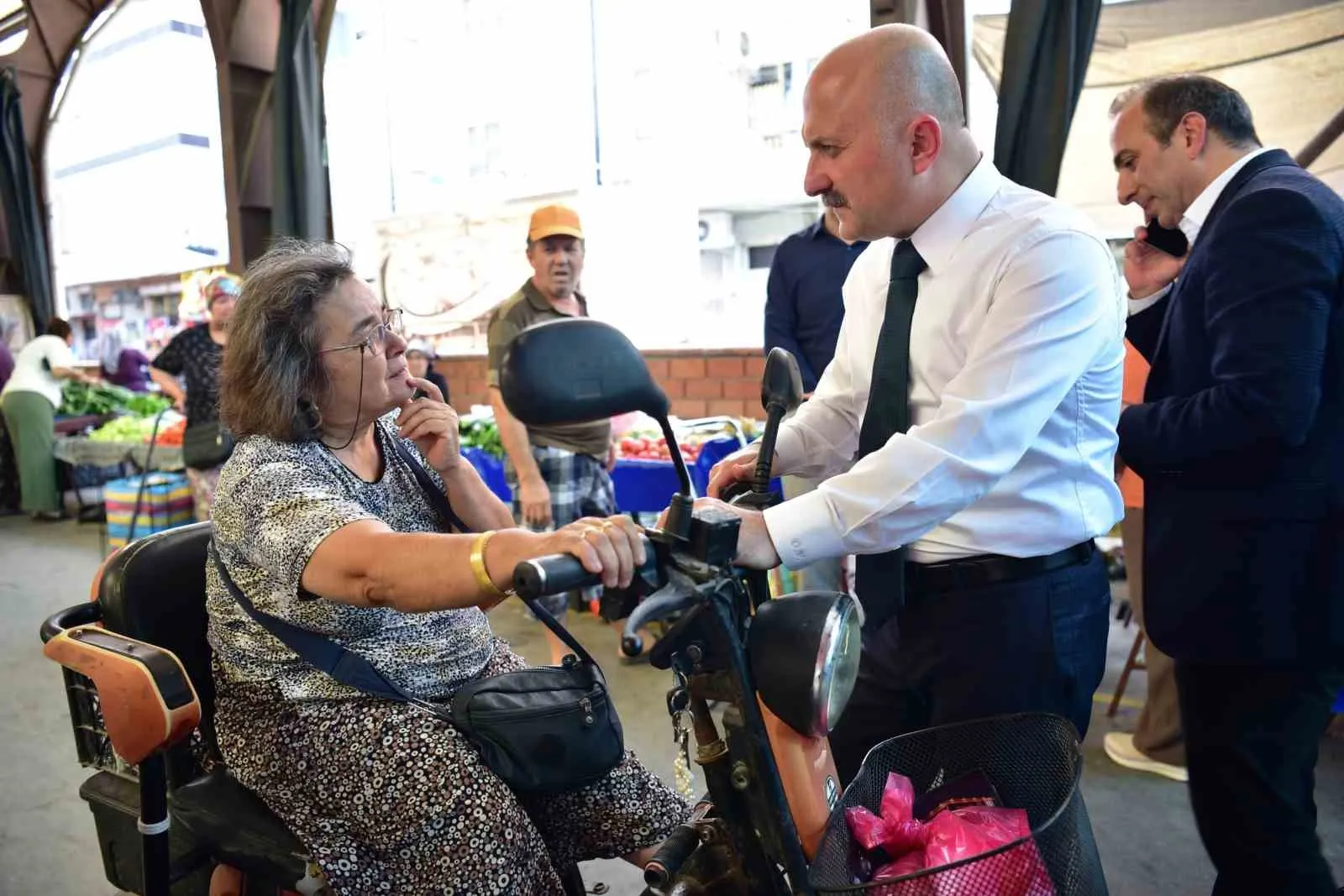 Vali Varol’un Çine mesaisi: Pazar yerinde samimi diyaloglar