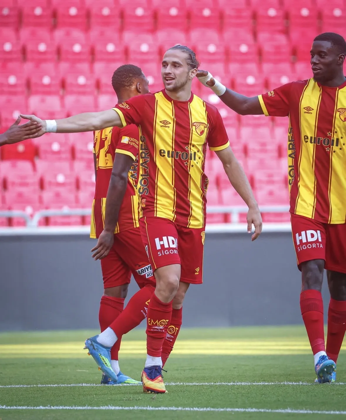 Göztepe'den Bodrum provasında gövde gösterisi