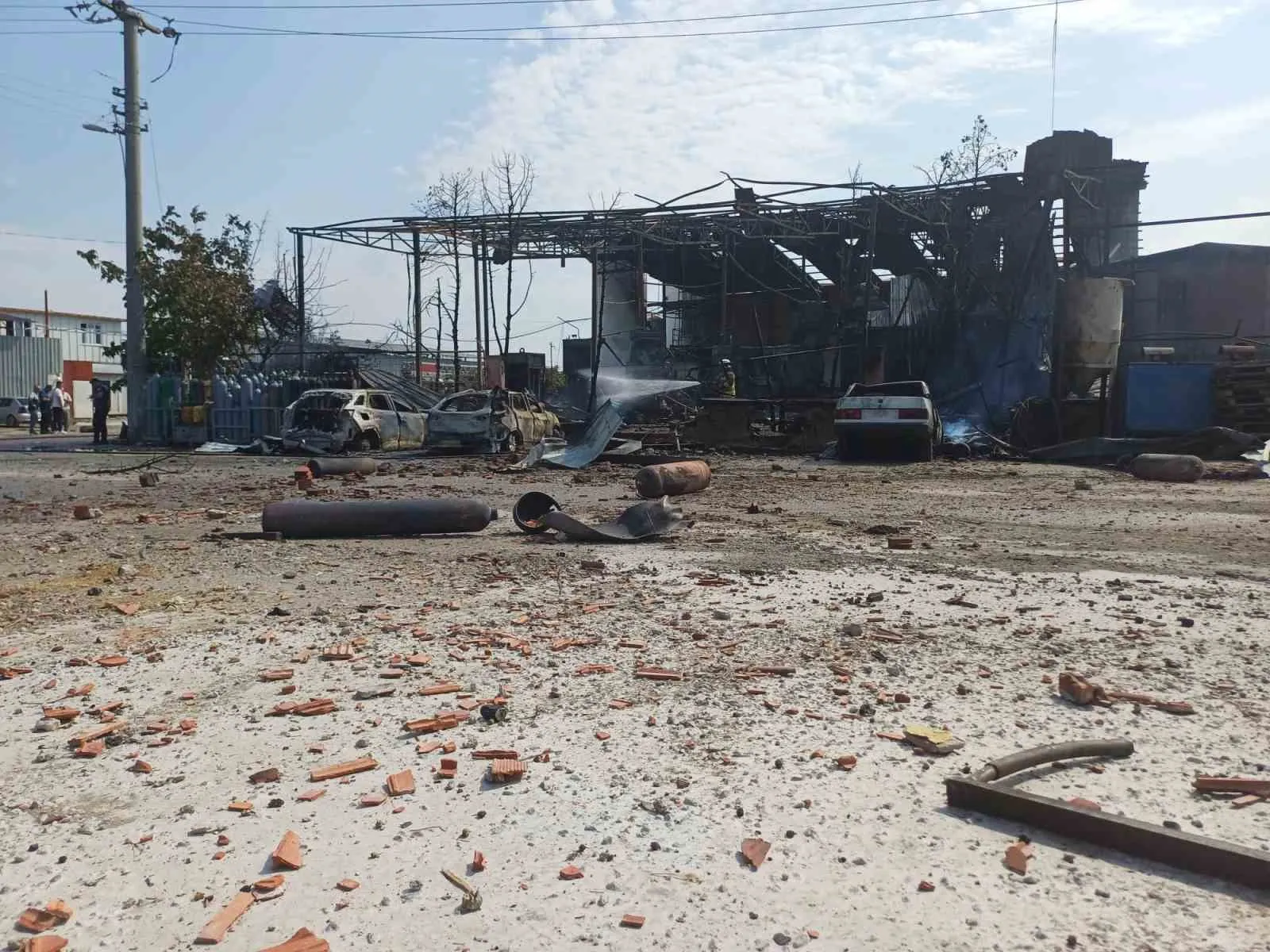 Salihli’de korku dolu anlar: Oksijen tesisinde şiddetli patlama
