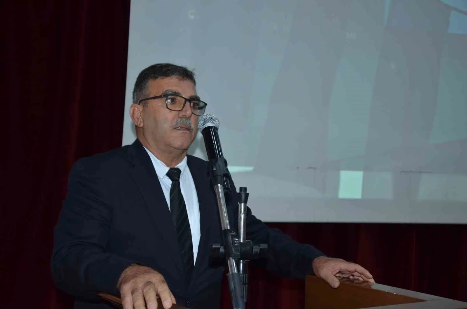Kırkağaç MHP’de bayrak değişimi: Yeni dönem Muammer Aydın ile başlıyor