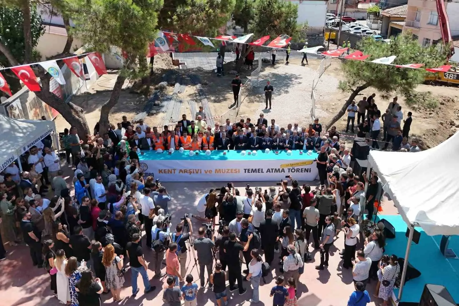 Menemen’de asırlık bekleyiş sona erdi: Tarihi Hükümet Konağı yeniden ayağa kalkıyor