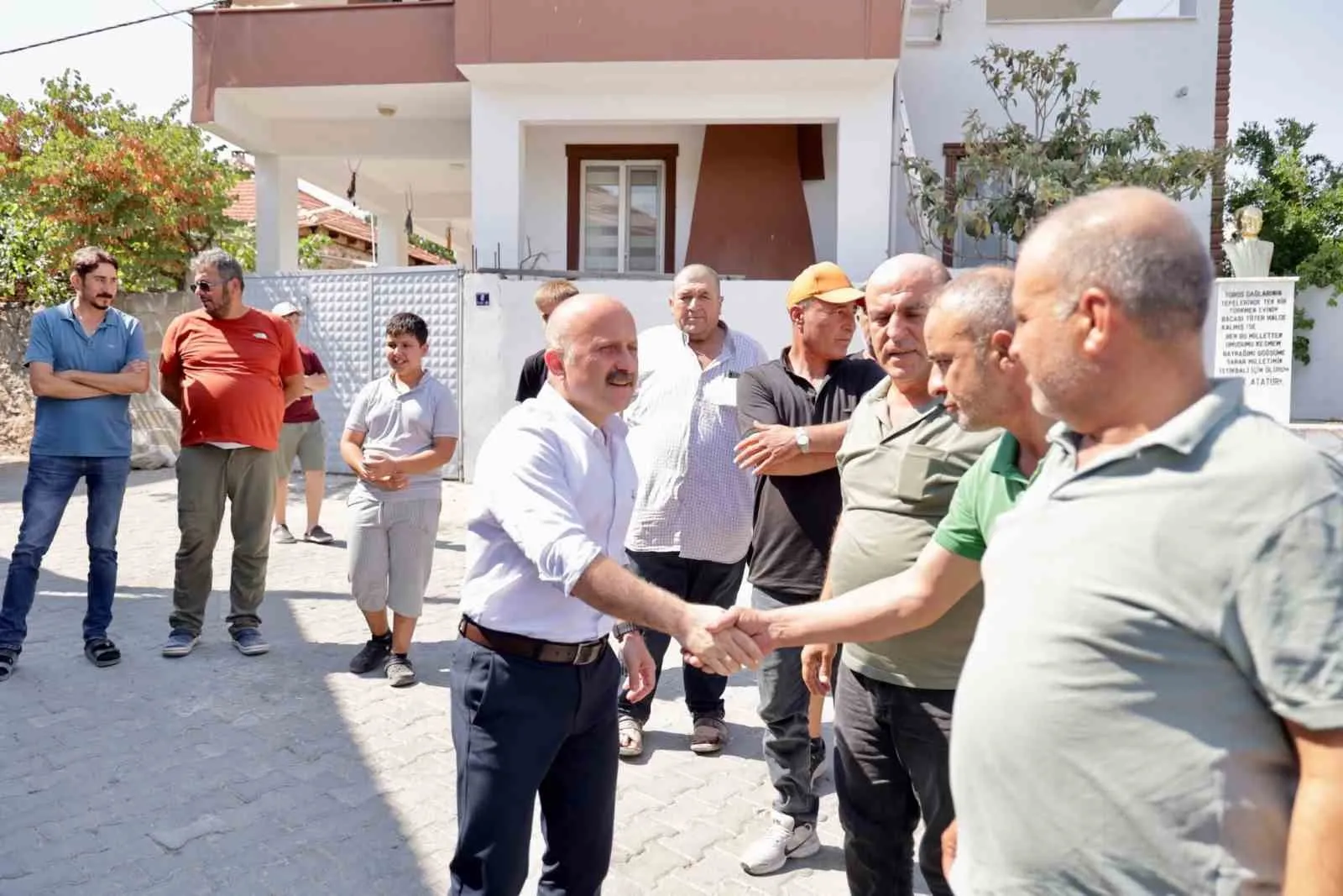 Çine’de yangın sonrası seferberlik: Vali Varol’dan "yeşil doku" mesajı