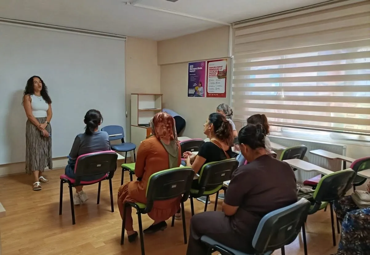 Menopozda yaşam kalitesini artırmanın yolları Söke'deki eğitimle masaya yatırıldı
