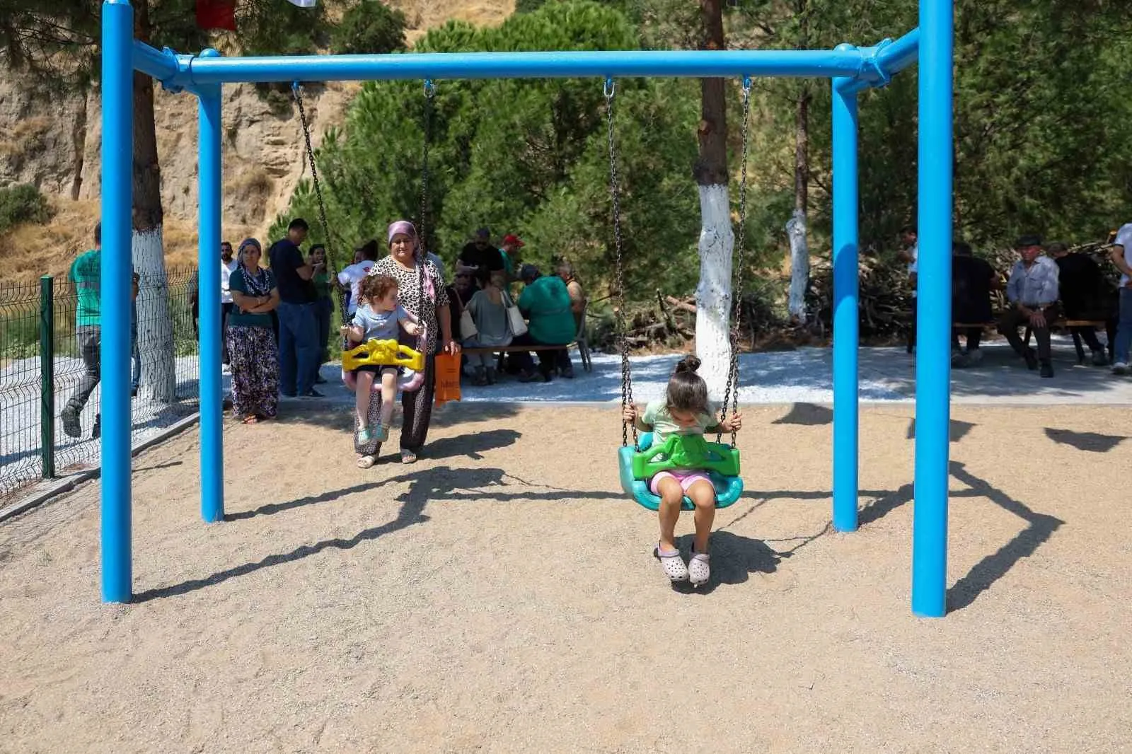 Pınardere’de vefa dolu açılış: Muhtarın ismi parkta yaşayacak