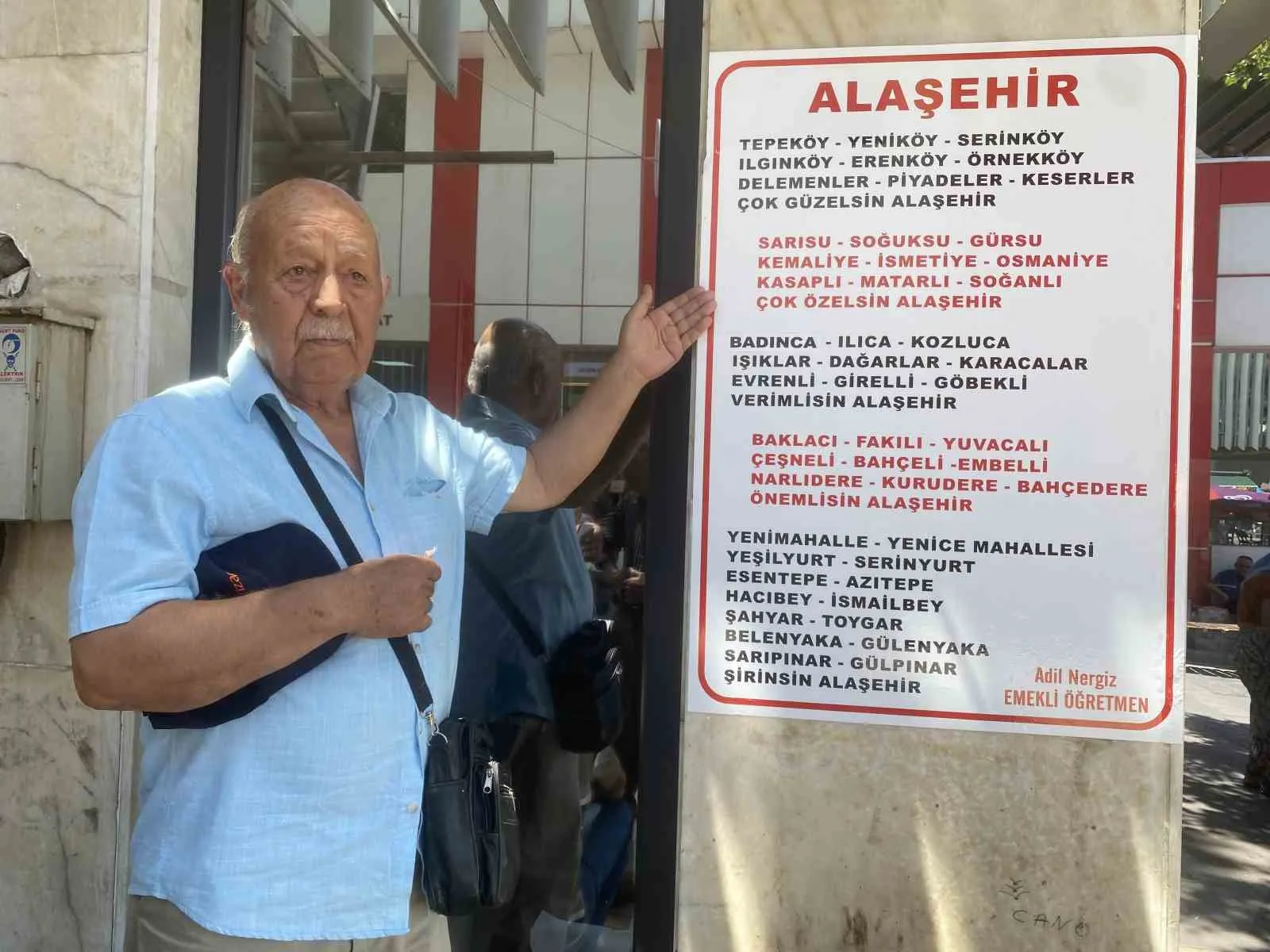 Alaşehir’in 51 mahallesini mısralara sığdırdı: Belediye binasının yeni süsü oldu