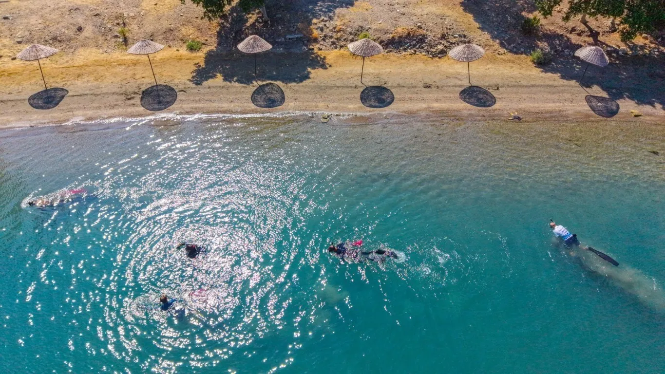 Bodrum'un maviliklerine atık darbesi: Denizden çıkanlar şoke etti
