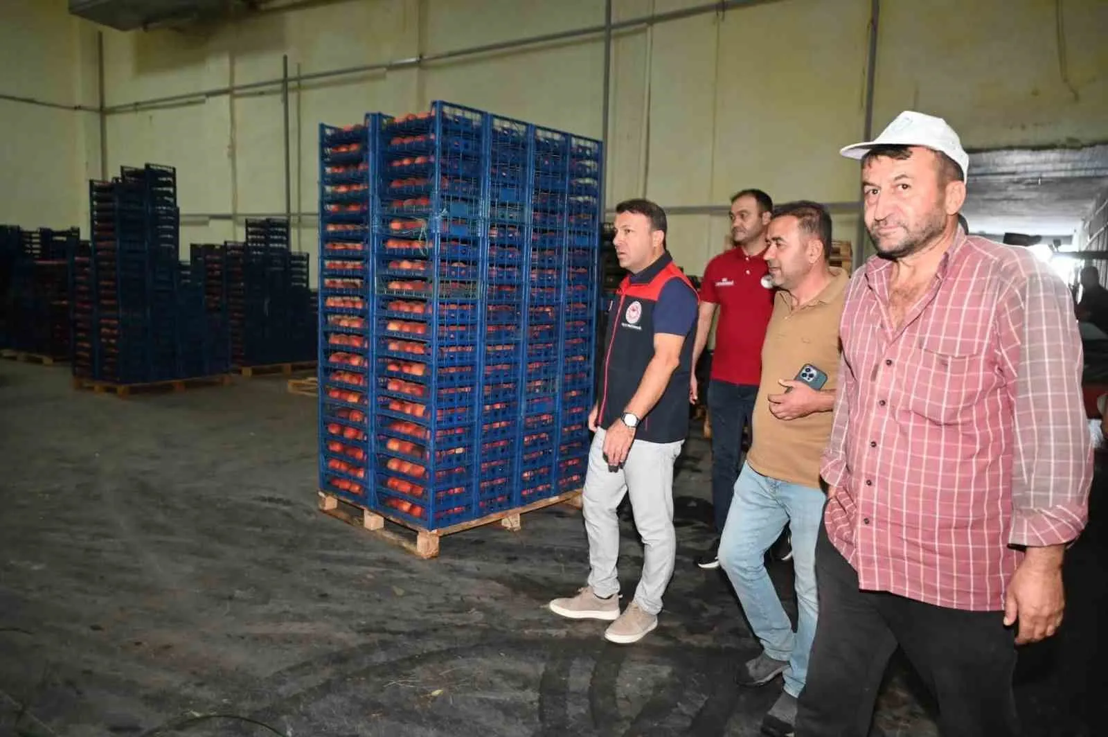 Çivril’de şeftali hasadından rafa uzanan yol haritası masaya yatırıldı