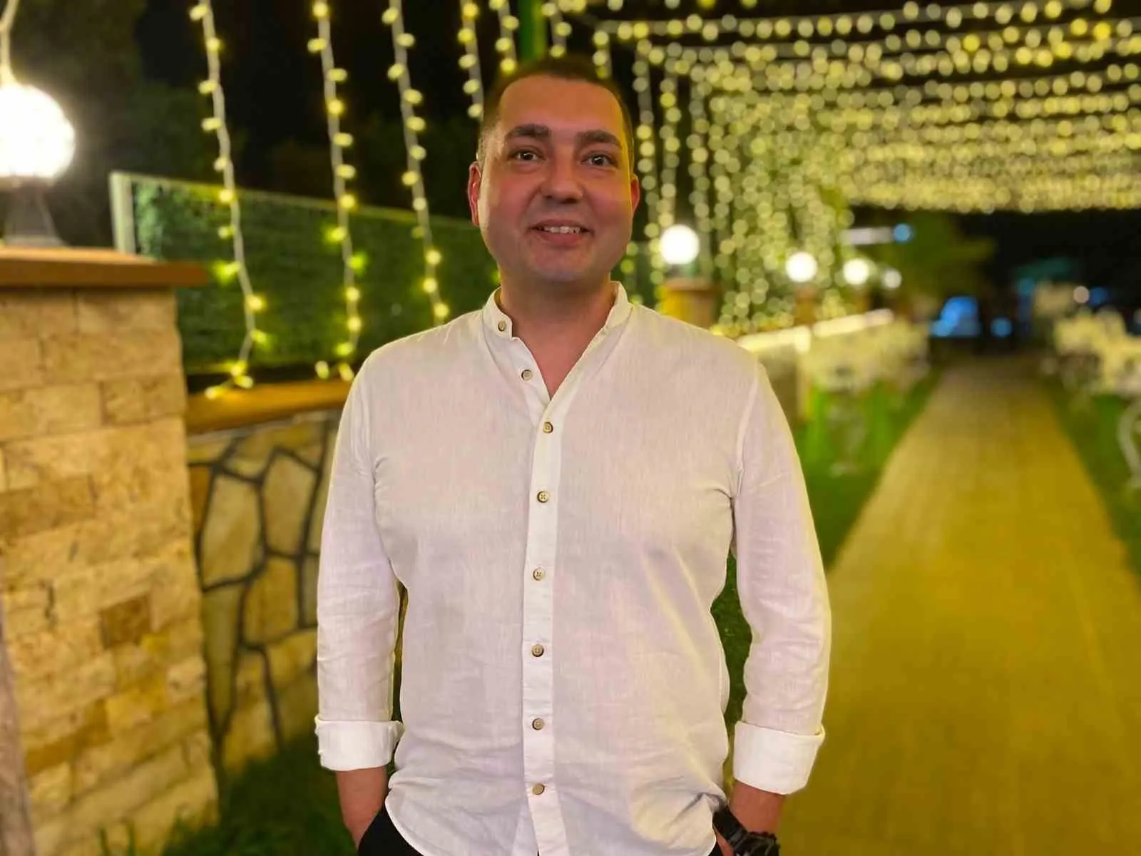 Gelin Adayı Yok, Eğlence Tam Gaz: Damat Düğünü Tek Başına Yaptı