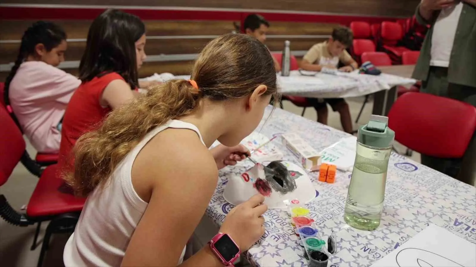 Muğla’da yaz tatili sanatla renkleniyor: 10 branşta yetenekler keşfediliyor