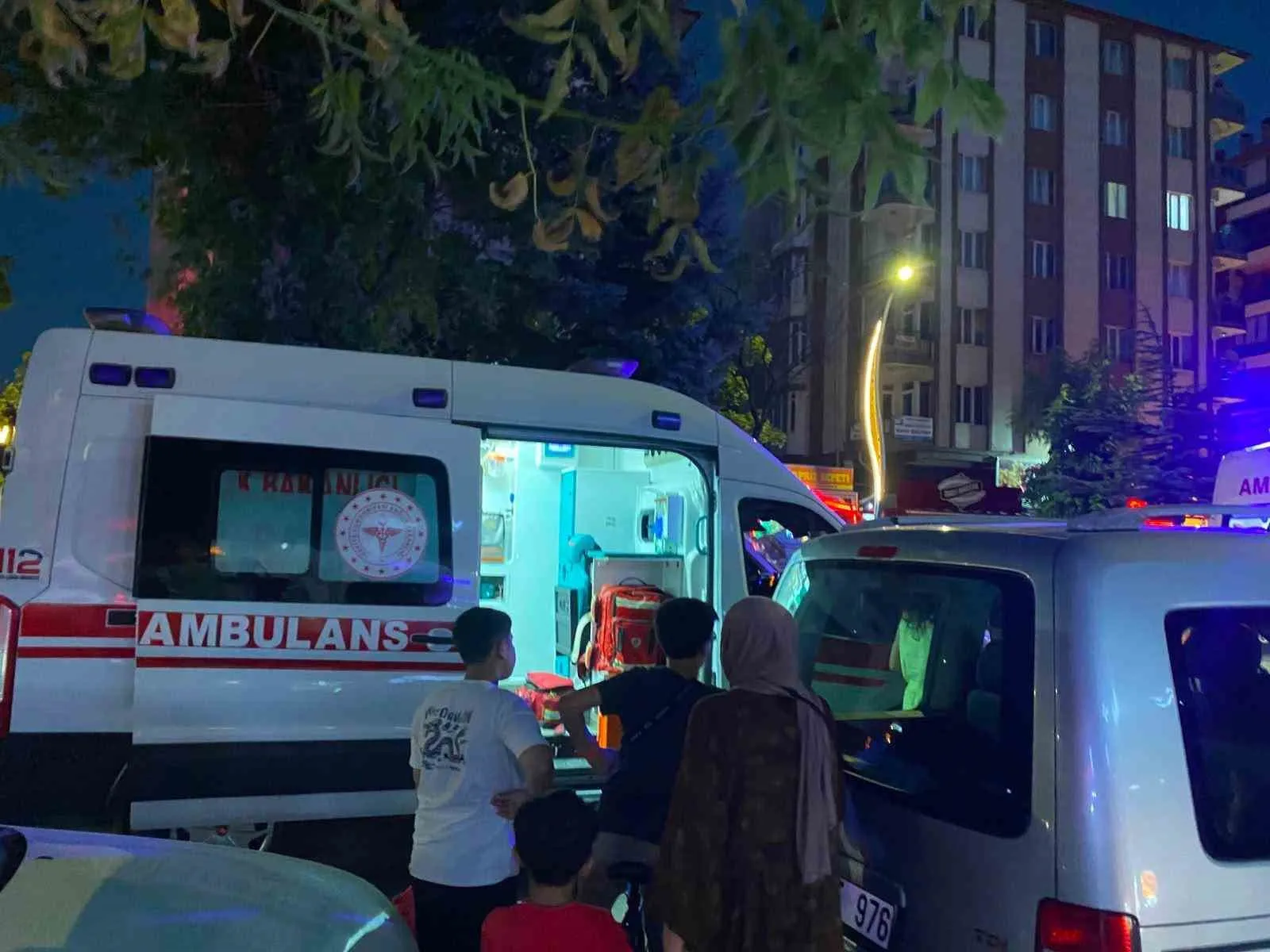 Afyonkarahisar'da yürek yakan kaza: Minik çocuk 6. kattan beton zemine çakıldı