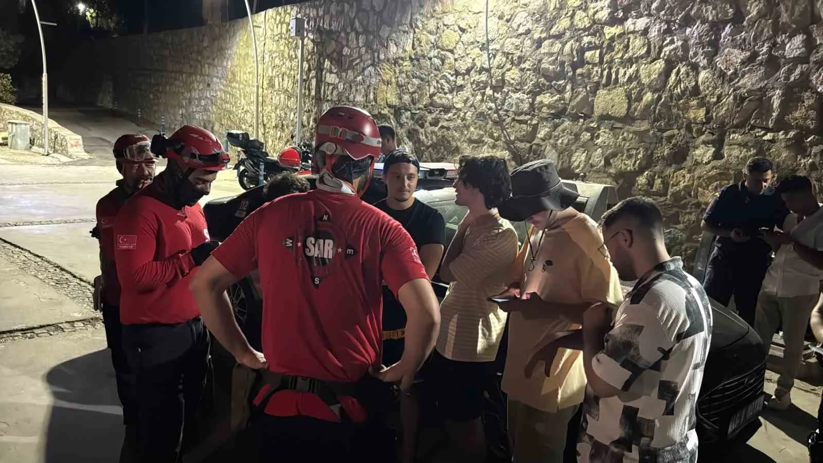 Bodrum’da keyifli başlayan gün kabusa döndü: 5 arkadaş sarp yamaçta mahsur kaldı