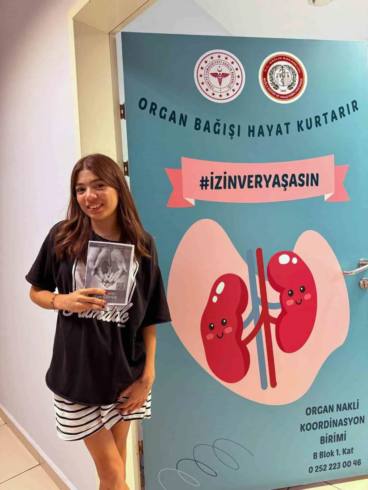 13 yaşından beri beklediği o telefon hayatını değiştirdi: Selenay artık özgür