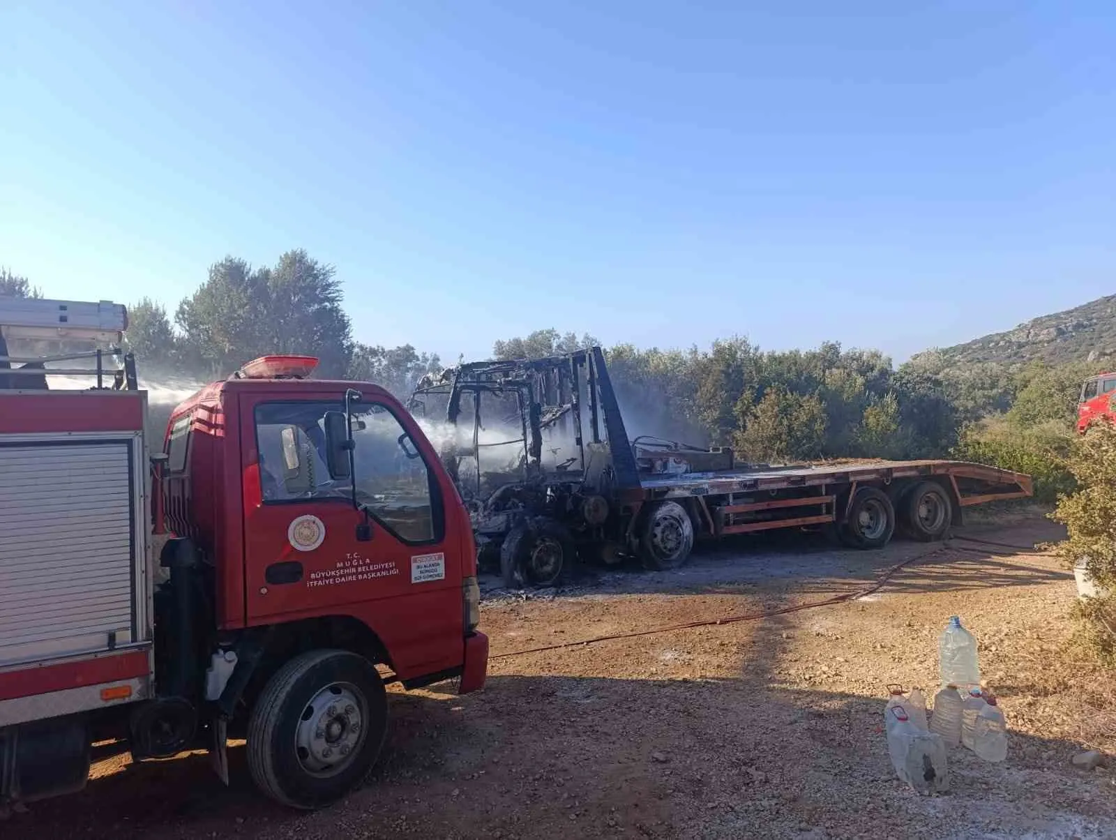 Datça’da Kamyonet Alevlere Teslim Oldu: İki Şüpheli Cezaevinde