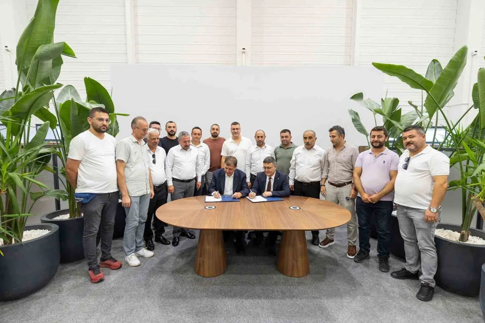İZBETON çalışanlarına müjdeli haber: Maaşlara zam ve refah payı düzenlemesi