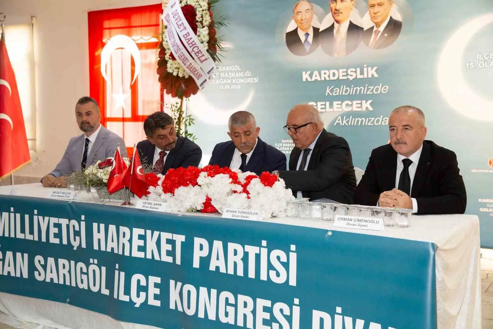 Sarıgöl MHP’de bayrak değişimi: Ahmet Serdar Dikmen dönemi resmen başladı