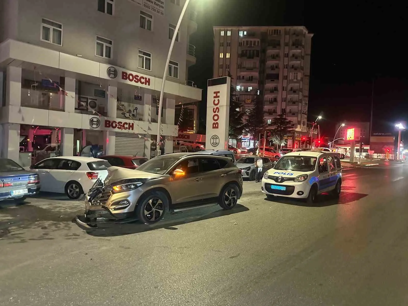 Uşak'ta Zincirleme Değil Arkadan Çarpma: Aynı Aileden 4 Kişi Yaralı