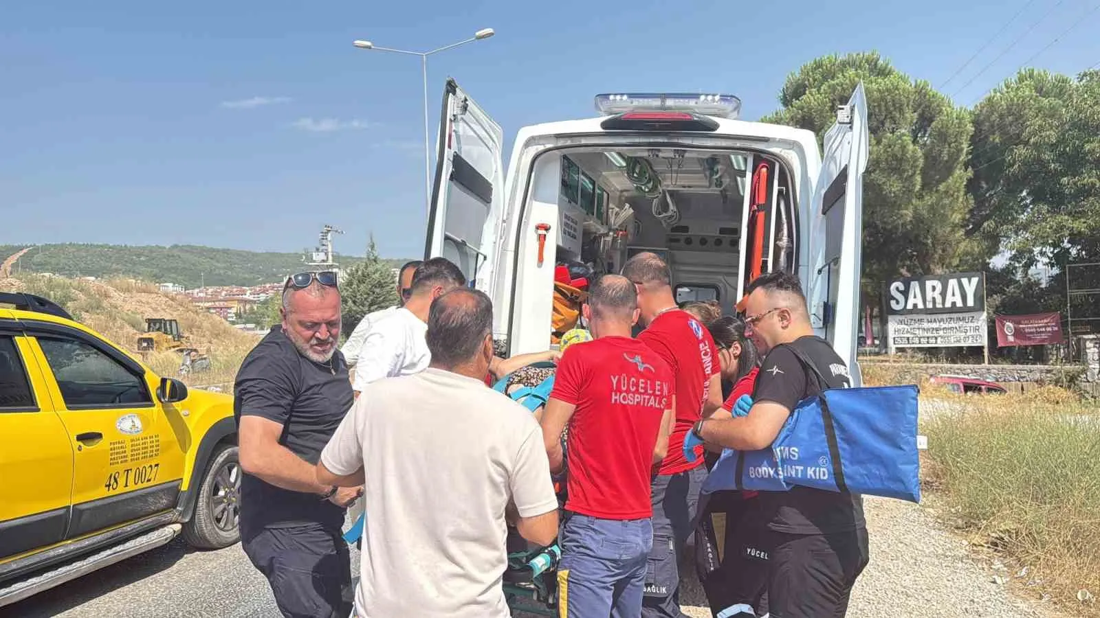 Menteşe’de korkutan kaza: Direksiyon hakimiyetini kaybedince dereye uçtu