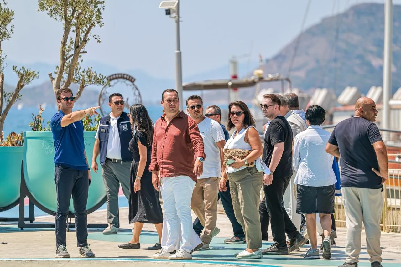 Bodrum’da saha mesaisi: Başkan Mandalinci mahallelerin nabzını tuttu