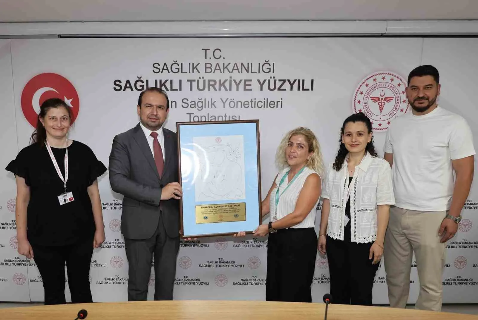 Aydın'da anne ve bebek sağlığına dev destek: 7 kuruluşa özel unvan