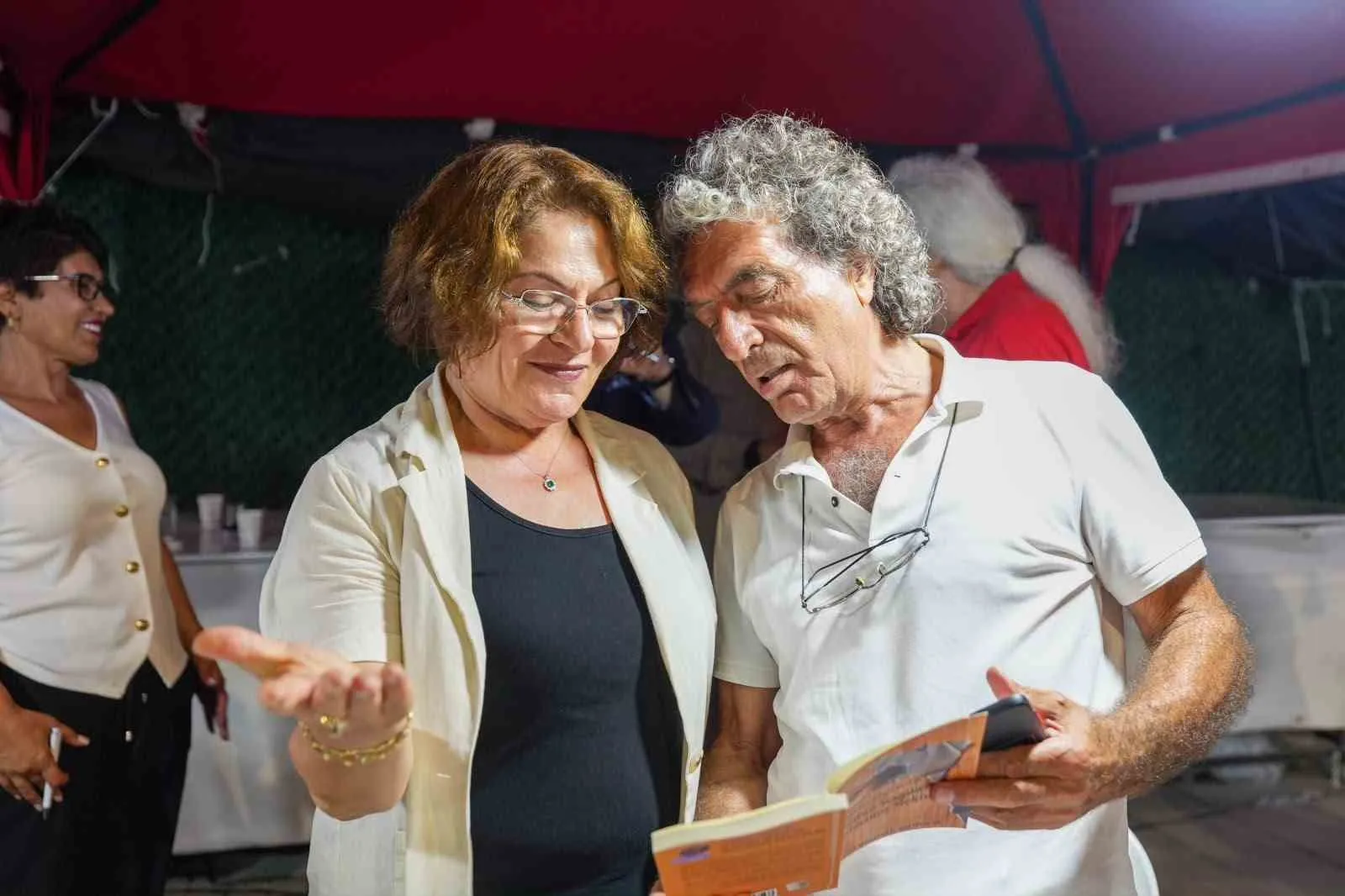 Didim'de edebiyat rüzgarı: 22. Yazarlar Festivali kapılarını açtı