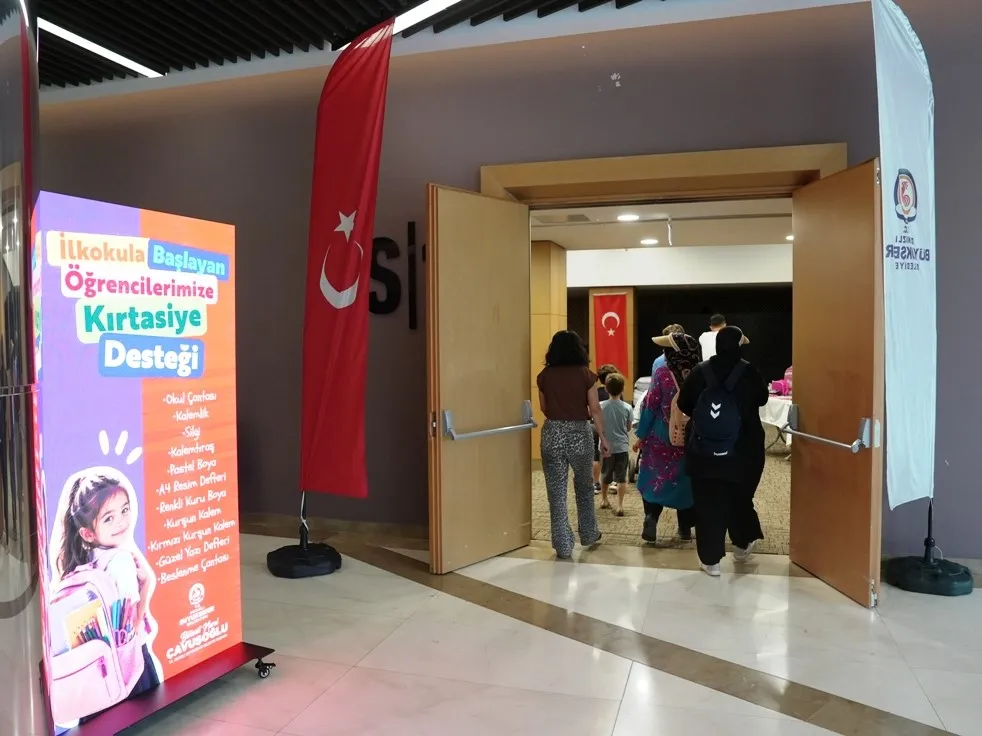 Denizli’de Minik Kalplere Büyük Jest: Okul Çantası ve Kırtasiye Desteği Başladı