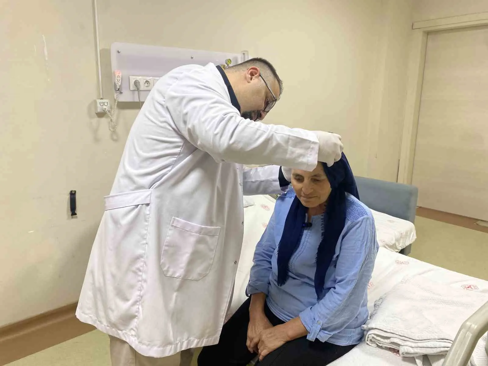 Tıbbi mucize Alaşehir’de gerçekleşti: 8 ay boyunca karnında taşıdığı kemikle hayata tutundu