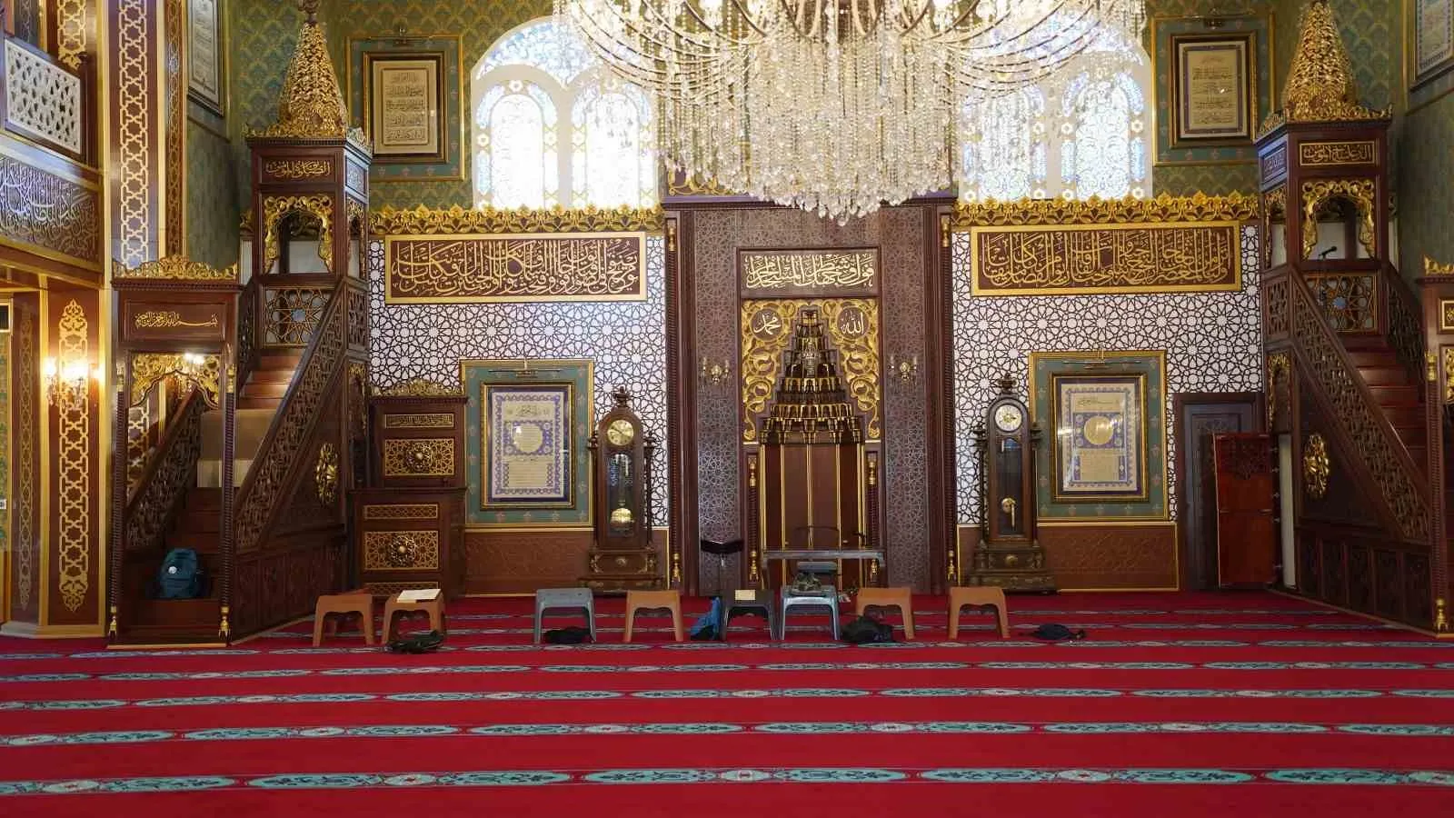 Yunusemre'de huzurlu ibadet için hijyen seferberliği