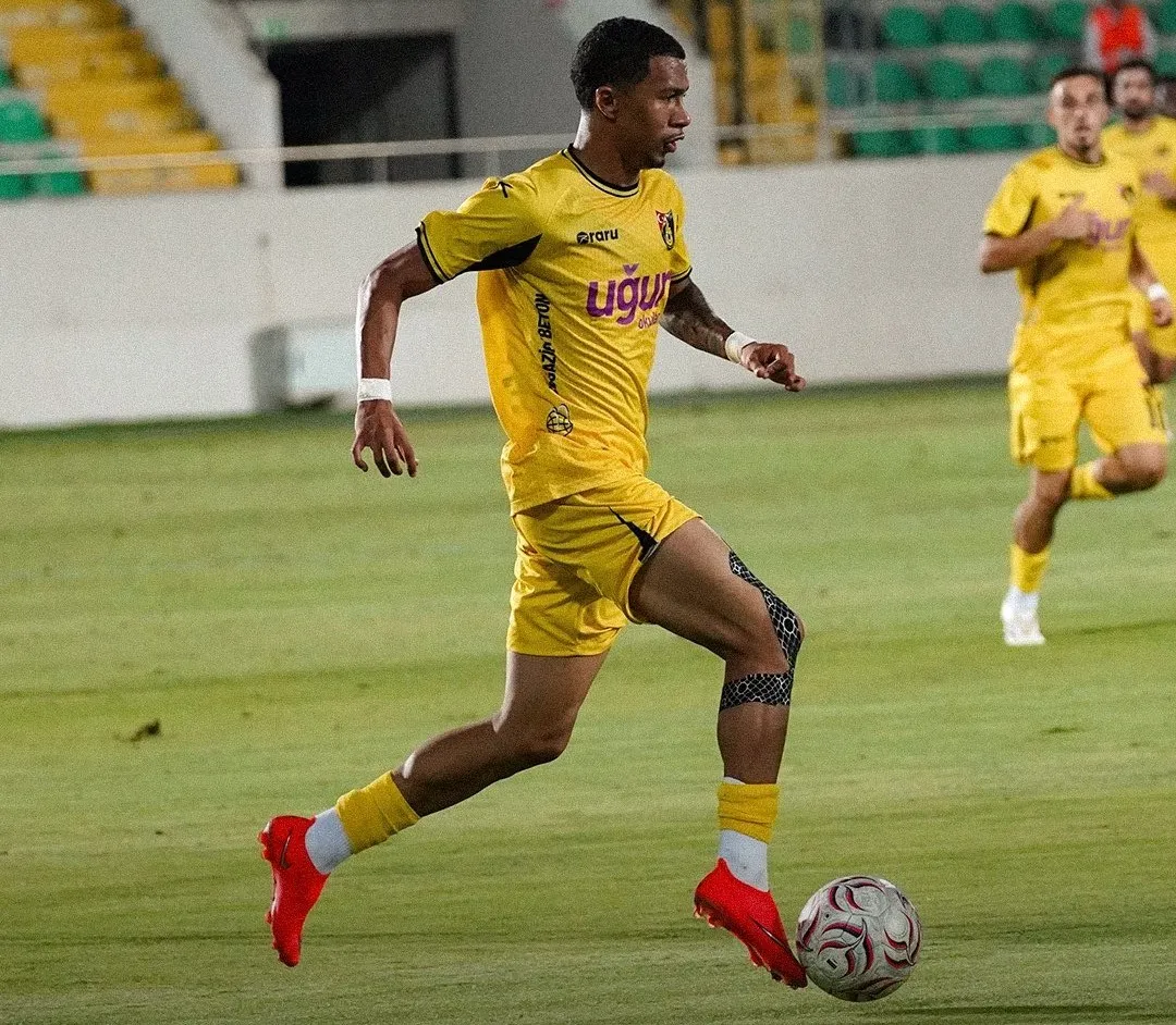 Vanspor FK, İstanbulspor Karşısında 2-0'dan Gelişiyle Nefes Kesti
