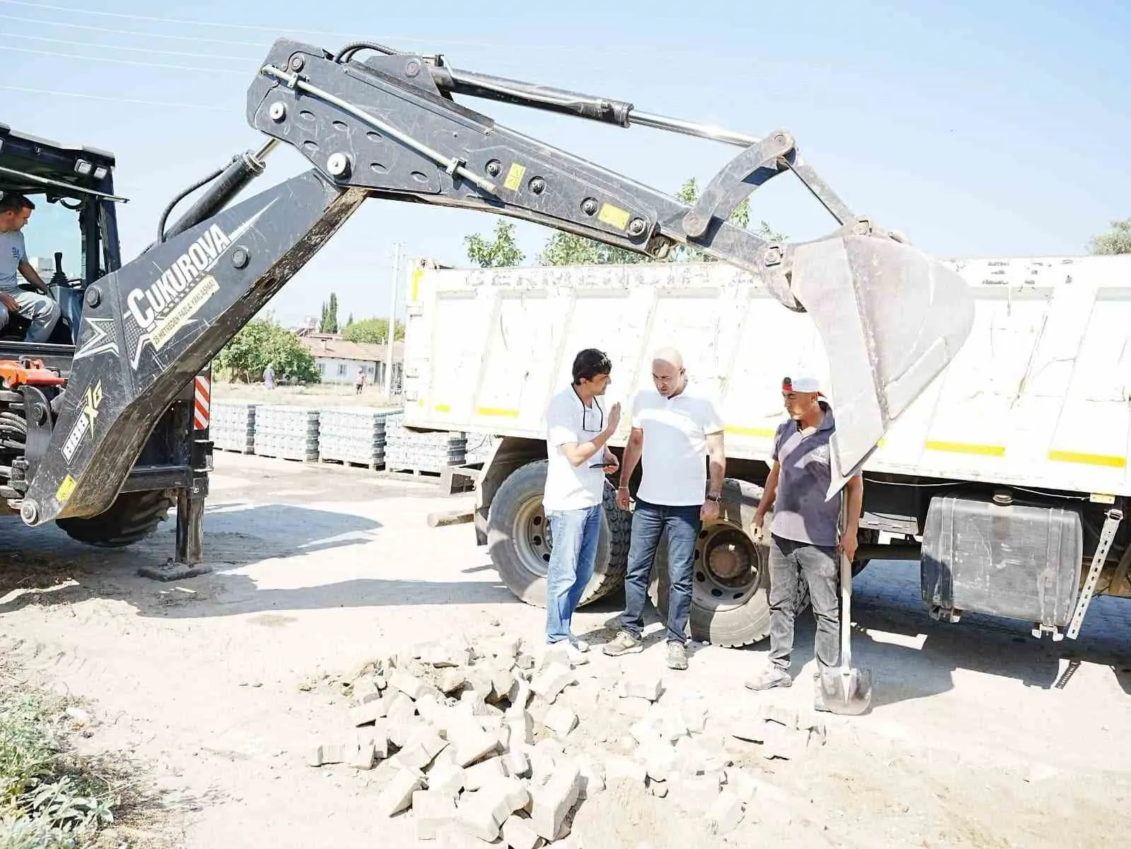Germencik’te haftaya saha mesaisiyle start: Başkan Zencirci projeleri yerinde inceledi