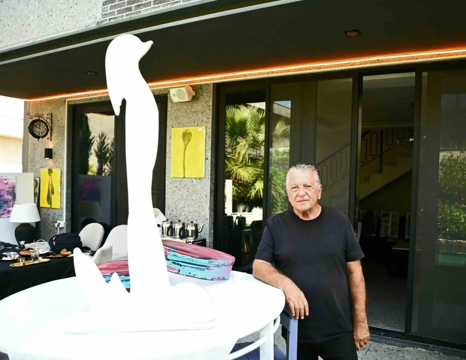 Kuşadası'nda Üç Kuşaktır Süren Sanat Mirası: Selim Killi'nin Galerisi Geleceğe Açılıyor