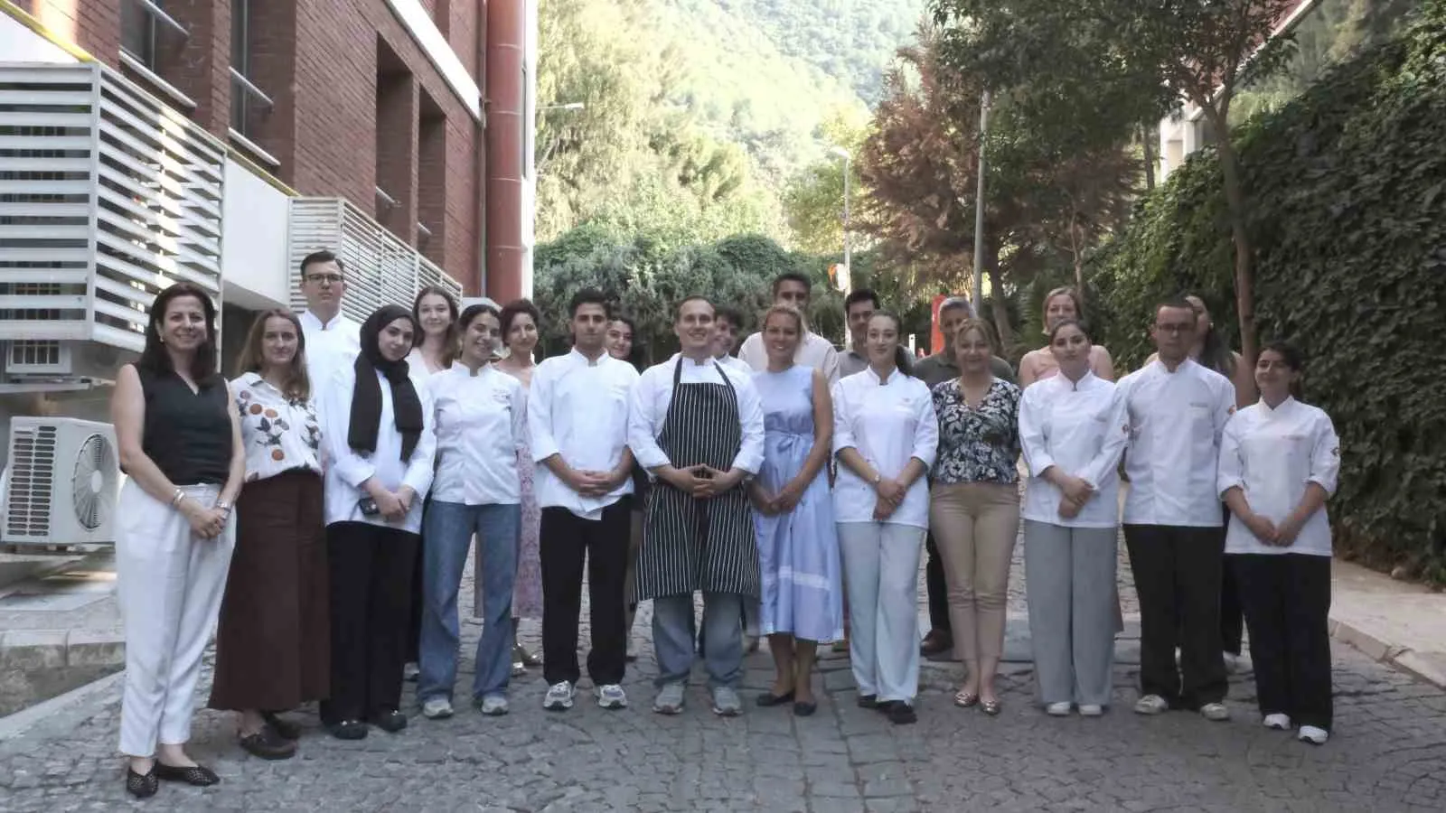 Ağrı ve İzmir lezzetleri aynı tencerede buluştu: Gastronomide kültür köprüsü