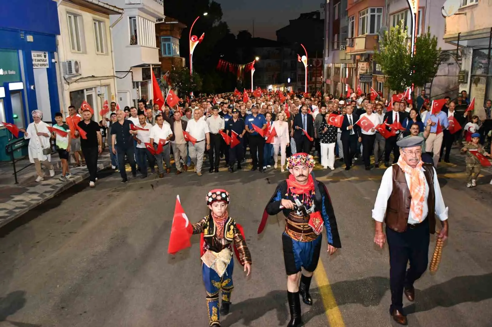 Demirci’de 5 Gün Sürecek Kurtuluş Coşkusu: Binlerce Kişi Tek Yürek Oldu