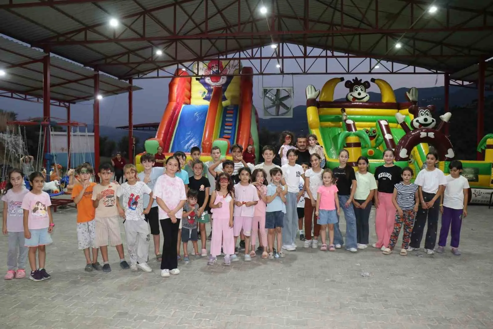 Bozdoğan’da neşe sokağa taştı: Çocuklar yazın tadını şenliklerle çıkarıyor