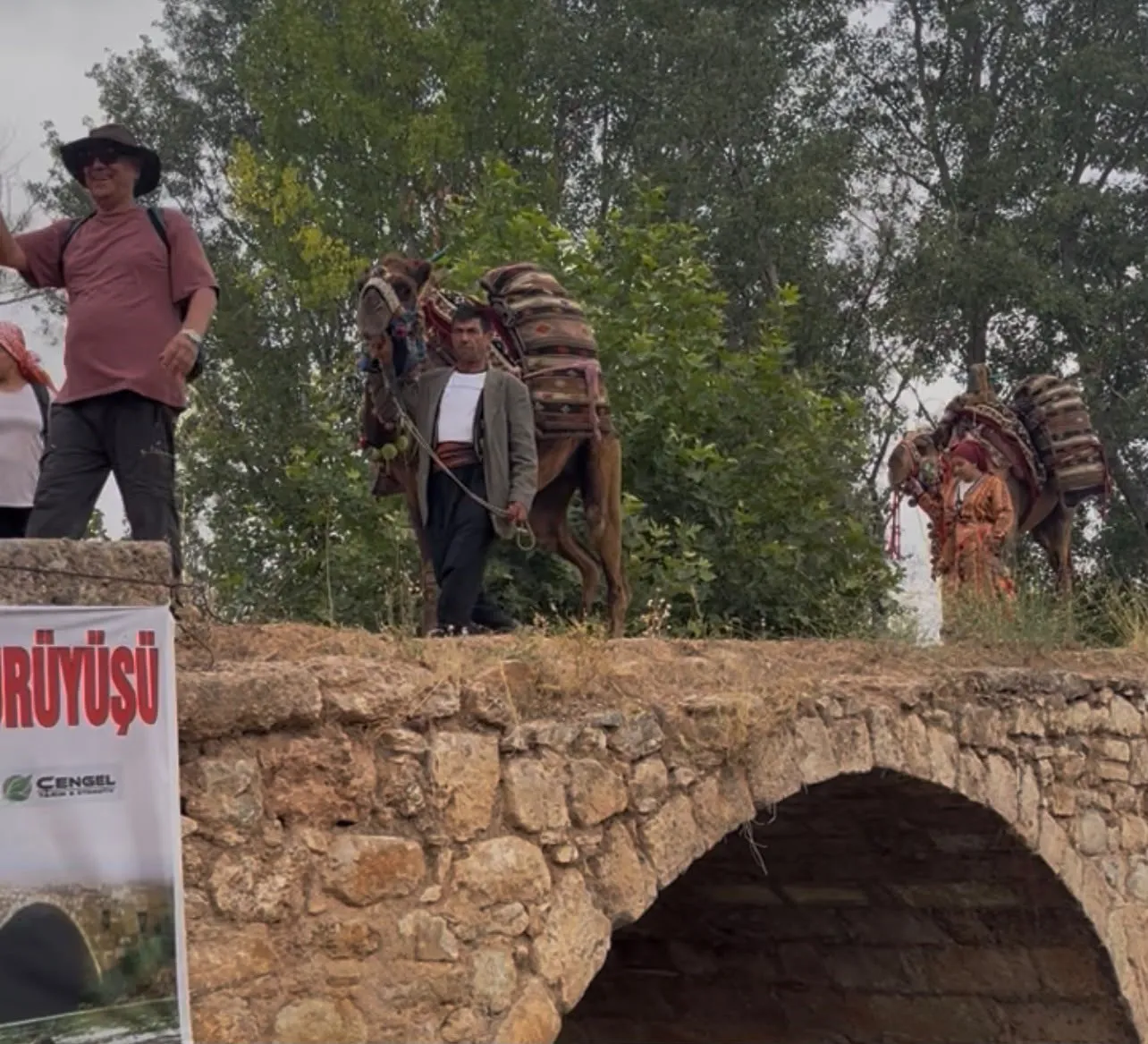 Denizli’de zaman tüneli: 106 yıllık sessizlik kervan sesiyle bozuldu