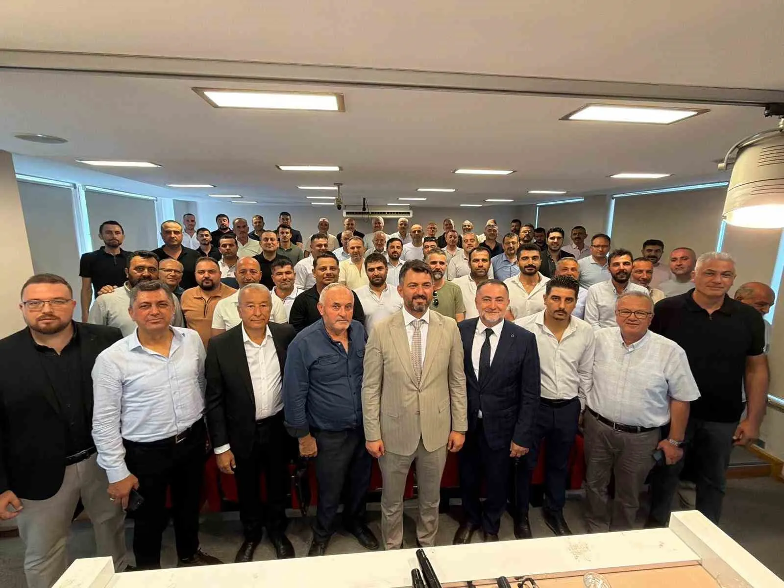 Denizli Ticaret Borsası'nda Yeni Dönem: Musa Yılanlı, Üreticiden Sanayiciye Kapsayıcı Vizyonunu Açıkladı