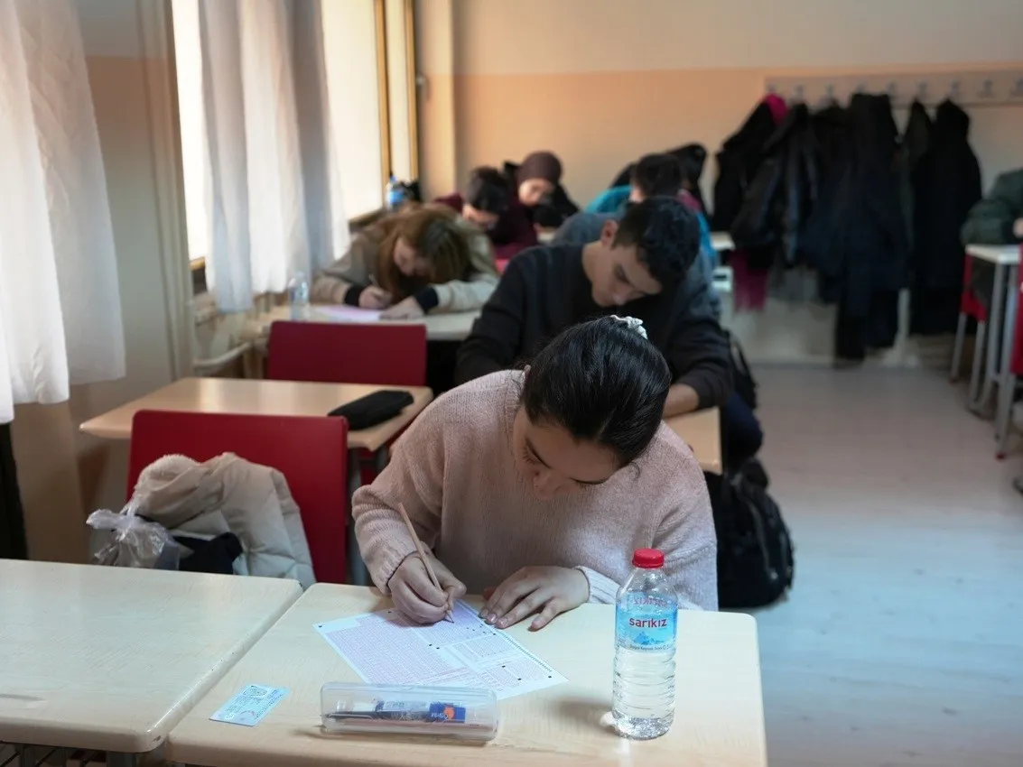Denizli’de Eğitimde Fırsat Eşitliği: Ücretsiz Kurslardan Üniversiteye Uzanan Başarı Köprüsü