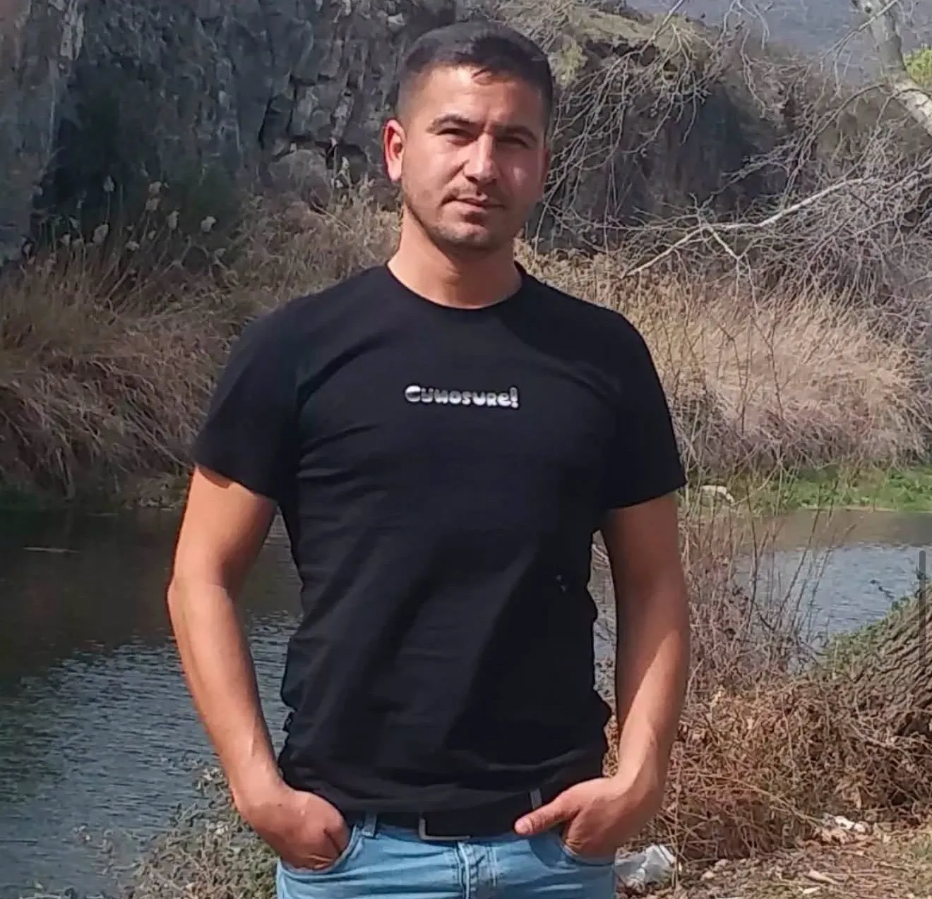 Manisa'da acı kaza: Motosikletli sürücü park halindeki tıra çarparak can verdi