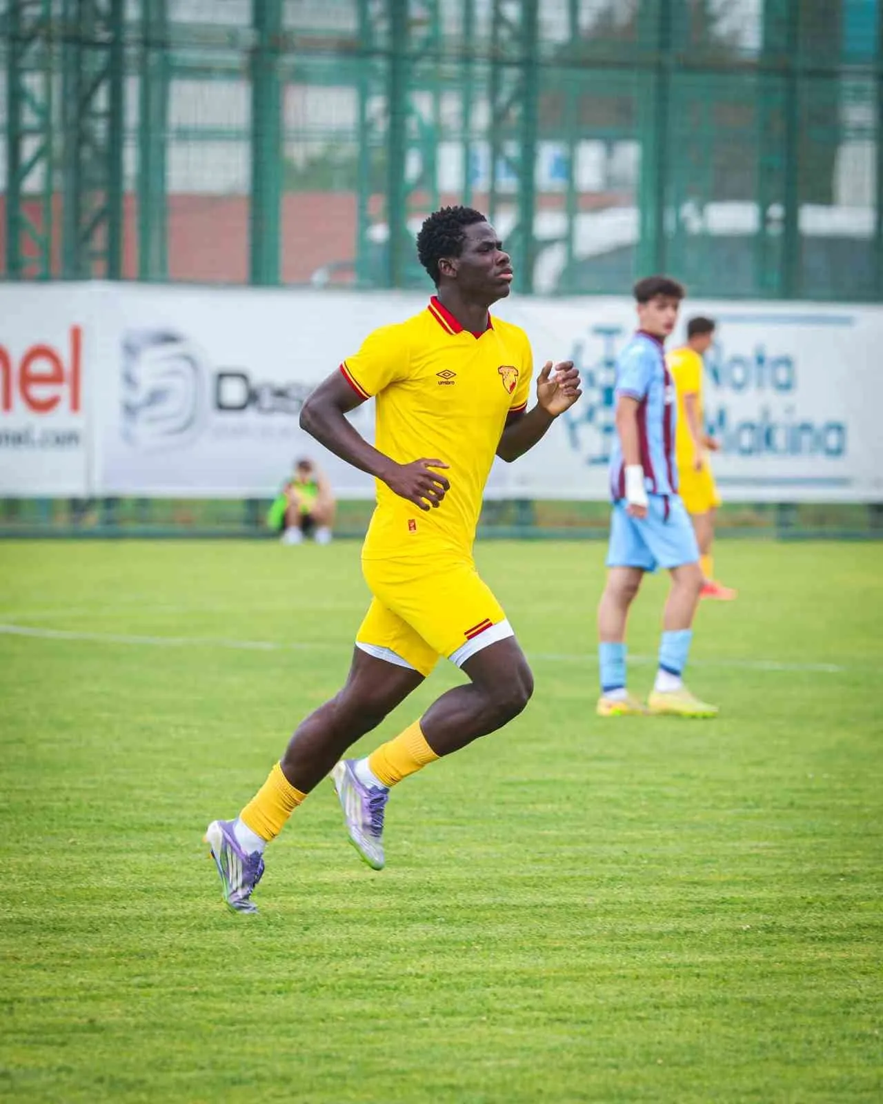 Göztepe’de transfer harekatı: Akonnor ile 8. imza geldi