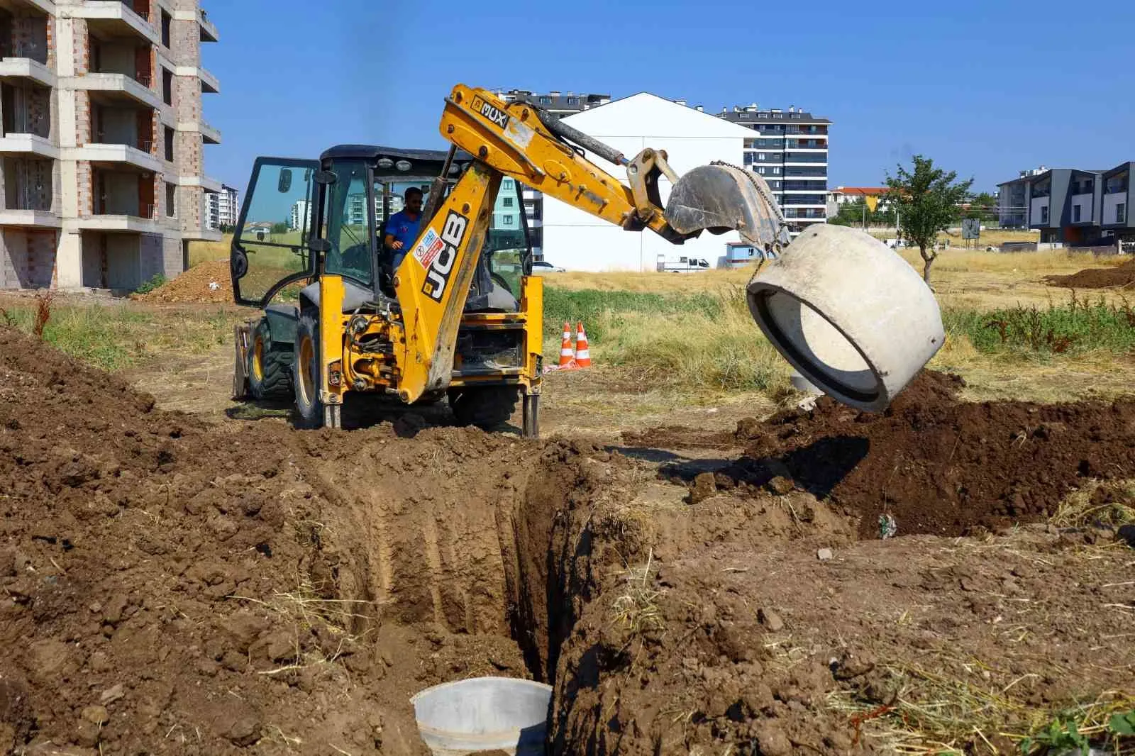 Uşak’ta hummalı çalışma: Sokaklar yenileniyor, altyapı güçleniyor