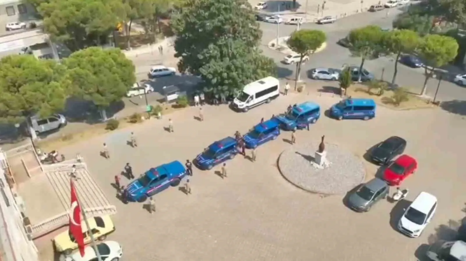 Sahte MİT’çi ve Bankacı Tuzağına Jandarmadan Büyük Darbe: 8 İlde Eş Zamanlı Operasyon