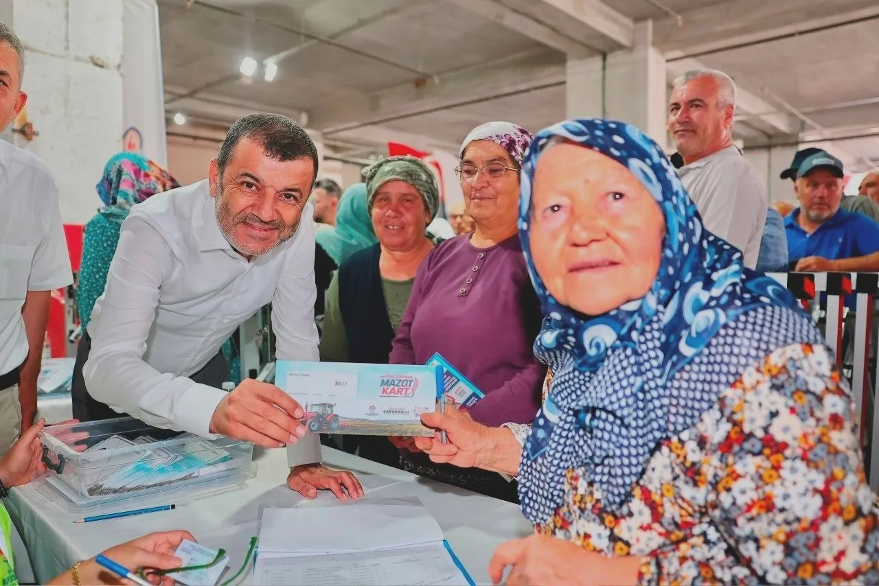Denizli’de Çiftçinin Nefes Aldığı Proje: 10 Bin 66 Üreticiye 704 Bin 880 Litre Mazot Desteği