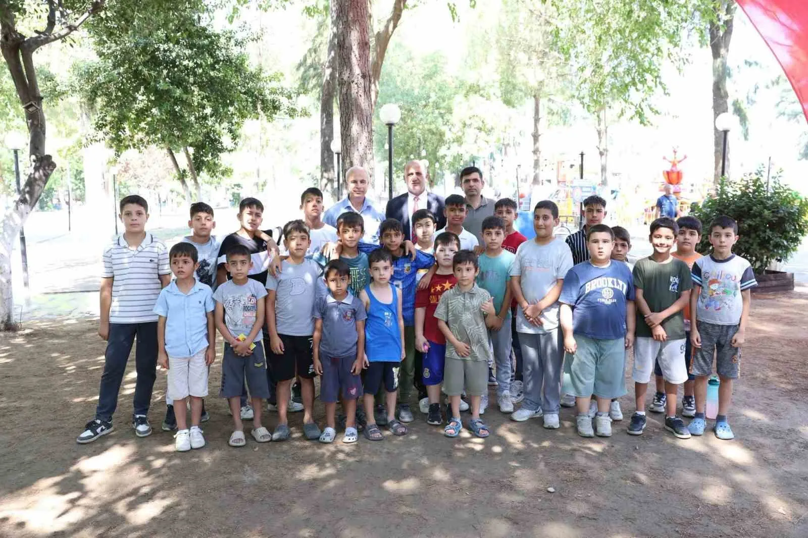 İncirliova'da minik öğrencilere başkan desteği: Geleceğimiz emin ellerde