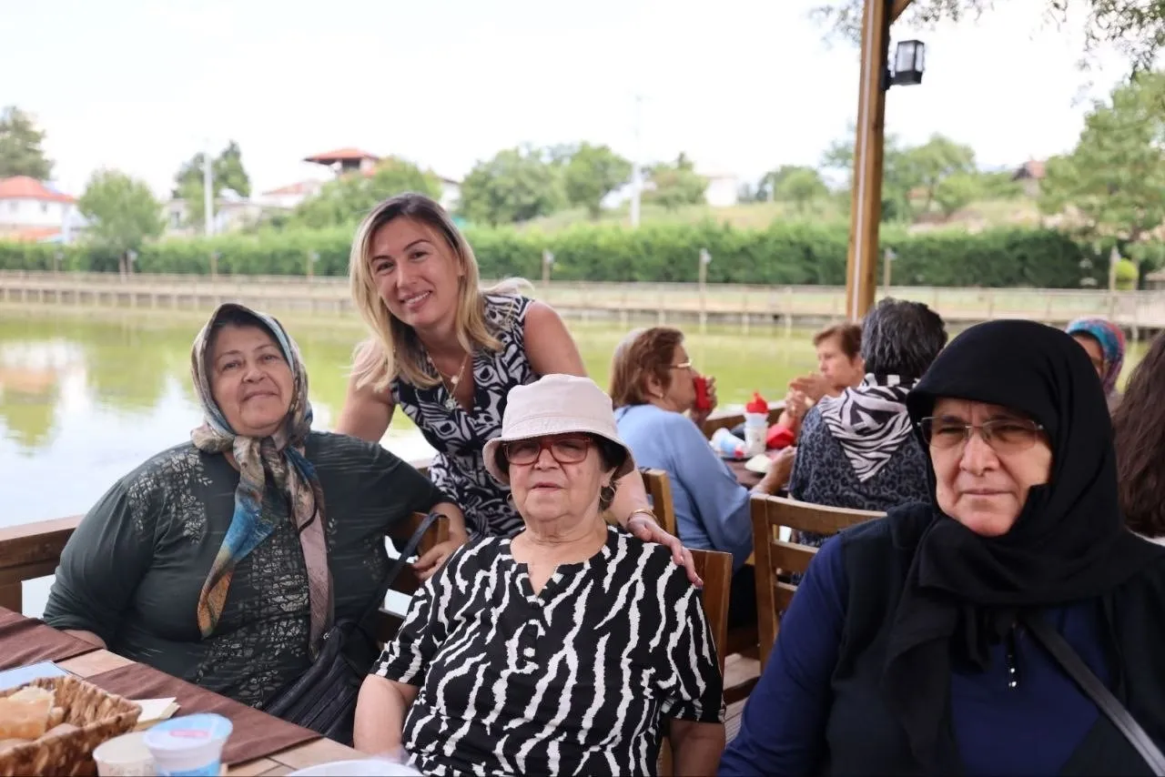 Denizli’de Kadın Dayanışması Acıpayam’da Yeşerdi: Hem Gezdiler Hem Güçlendiler