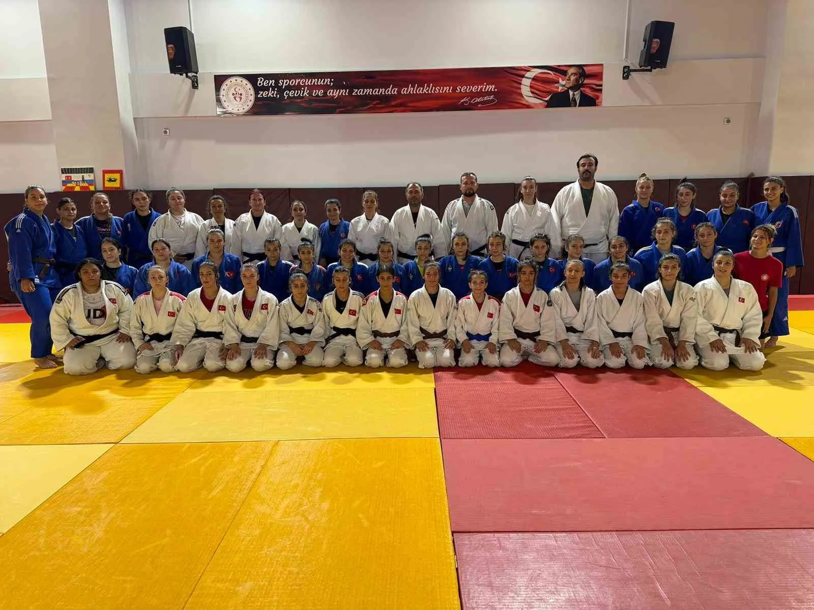 Salihli’de milli judo kampı: Yıldız Kadınlar Balkan Şampiyonası’na hazırlanıyor