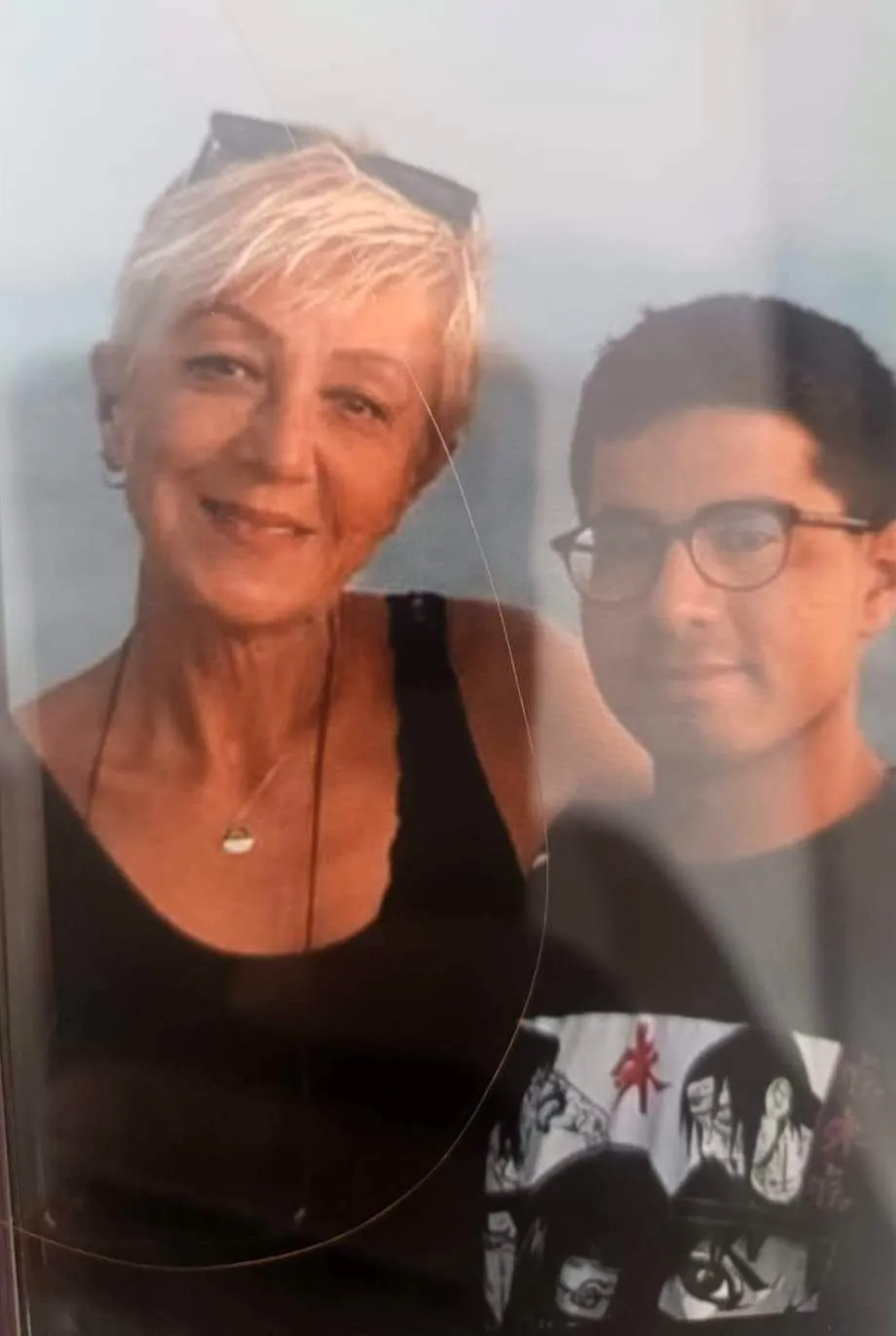 Urla'da yürek yakan veda: Lösemi hastası oğlunu vuran anne yaşamına son verdi