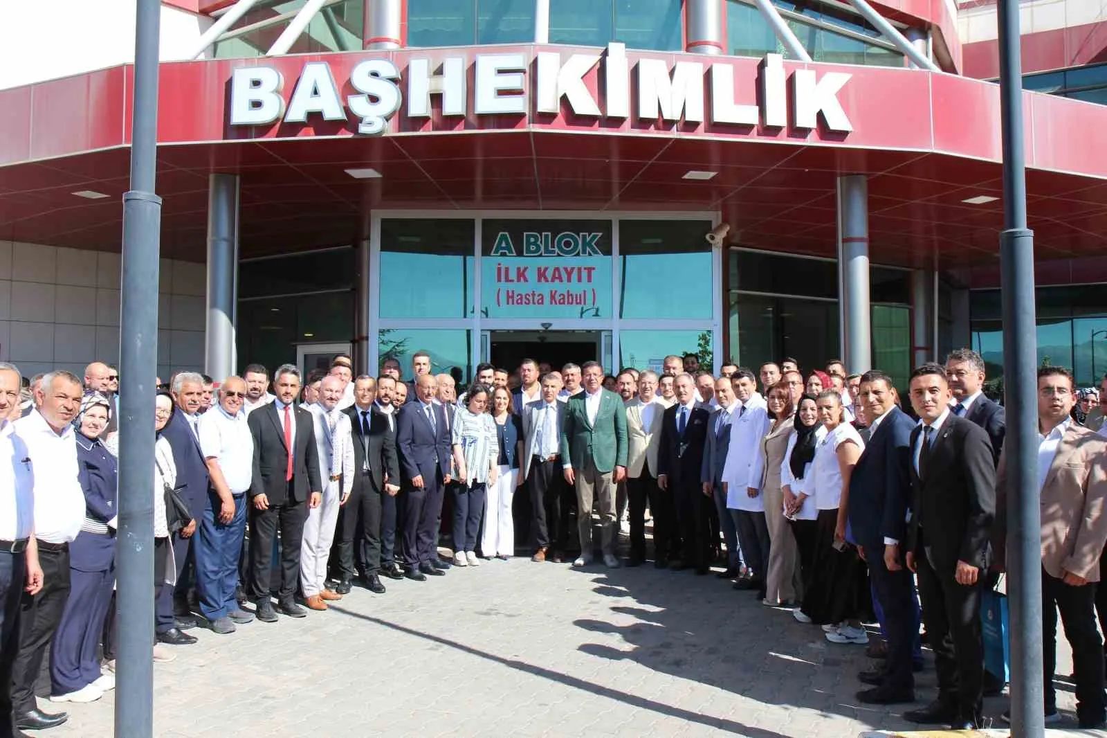 Tavas’ta sağlıkta dev yatırım hamlesi: İki yeni merkez kapılarını açtı