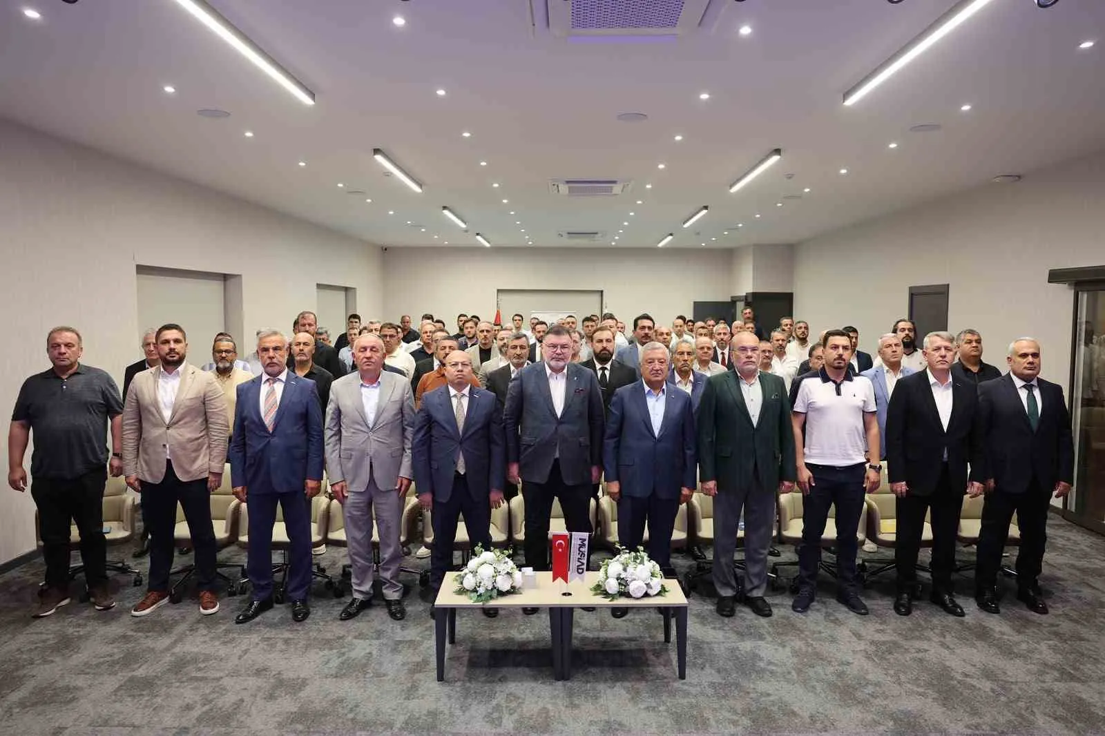 Bilal Saygılı'dan iş dünyasına "stratejik güç" vurgusu: İzmir ekonominin lokomotifi