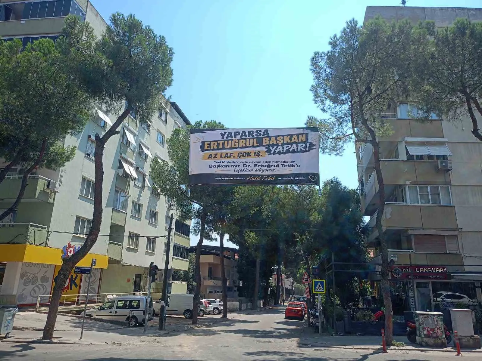 Nazilli’de belediye hizmeti vatandaşı sokağa döktü: Pankartlı teşekkür