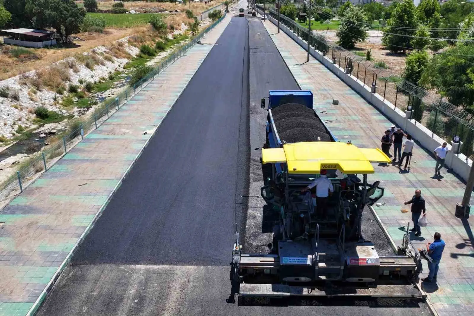 Köprübaşı’nda asfalt devrimi: İlçe merkezi çehre değiştiriyor