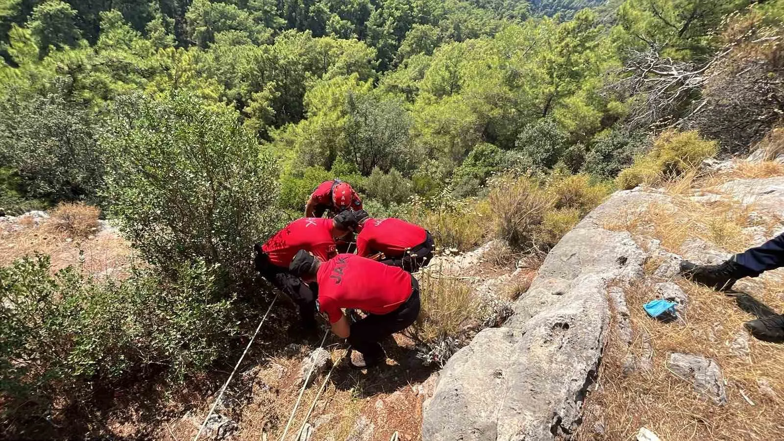 Fethiye'de ormanlık alanda acı veda: 45 yaşındaki adam uçurumdan düşerek can verdi